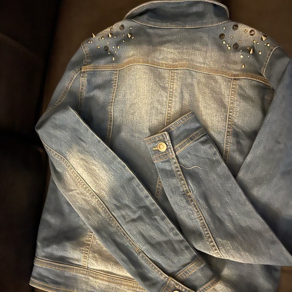 Urban Studded Soft Denim Jacket , size small, very stylish and cute - Picture 11 of 12